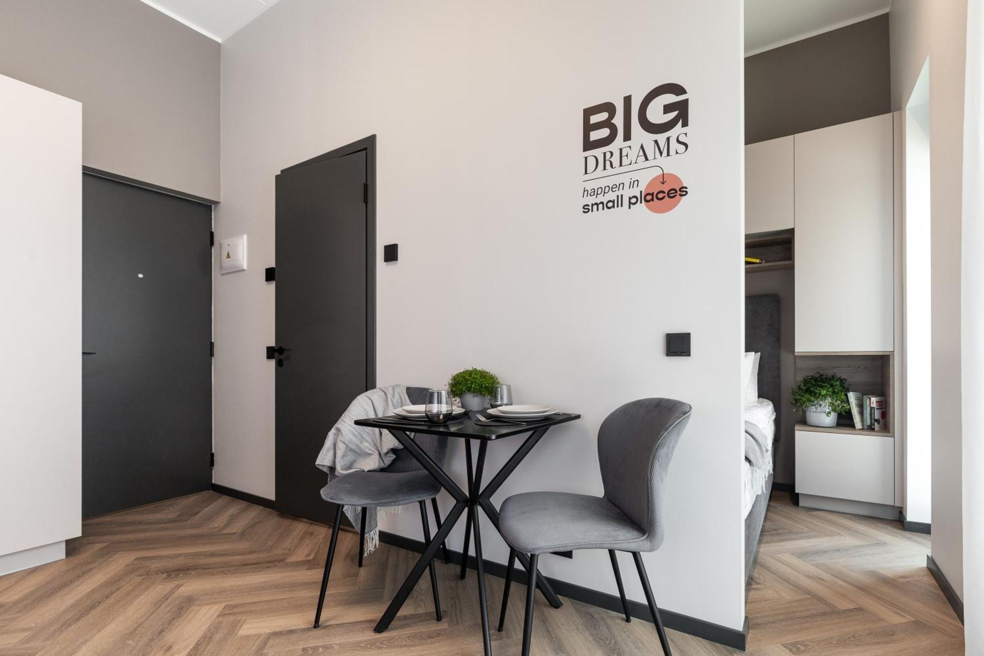 Rare Apartments - Self Check-In Miniapartments Tartu Buitenkant foto