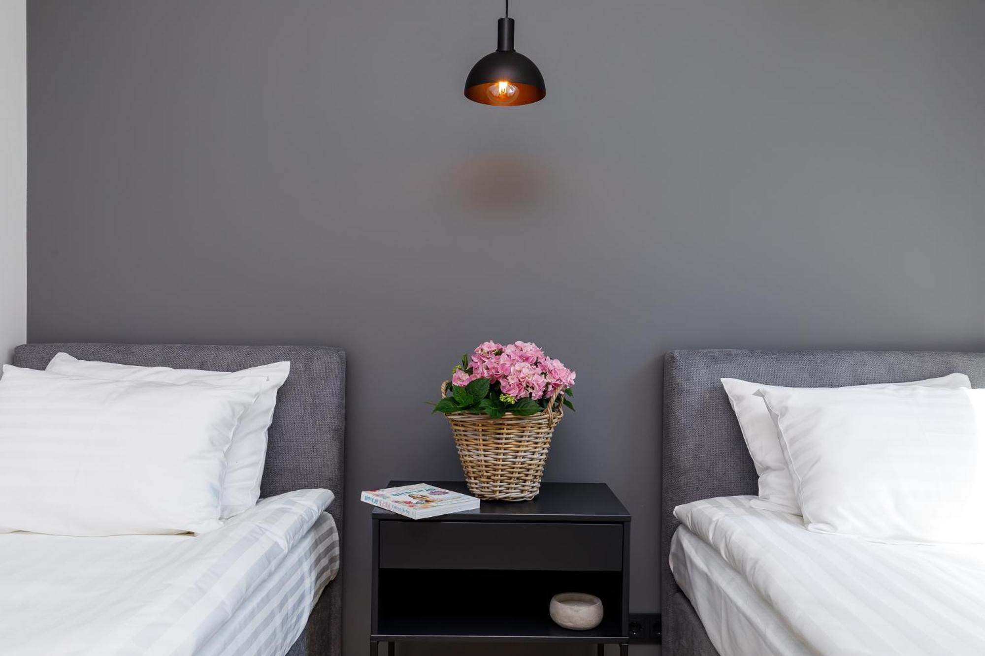Rare Apartments - Self Check-In Miniapartments Tartu Buitenkant foto