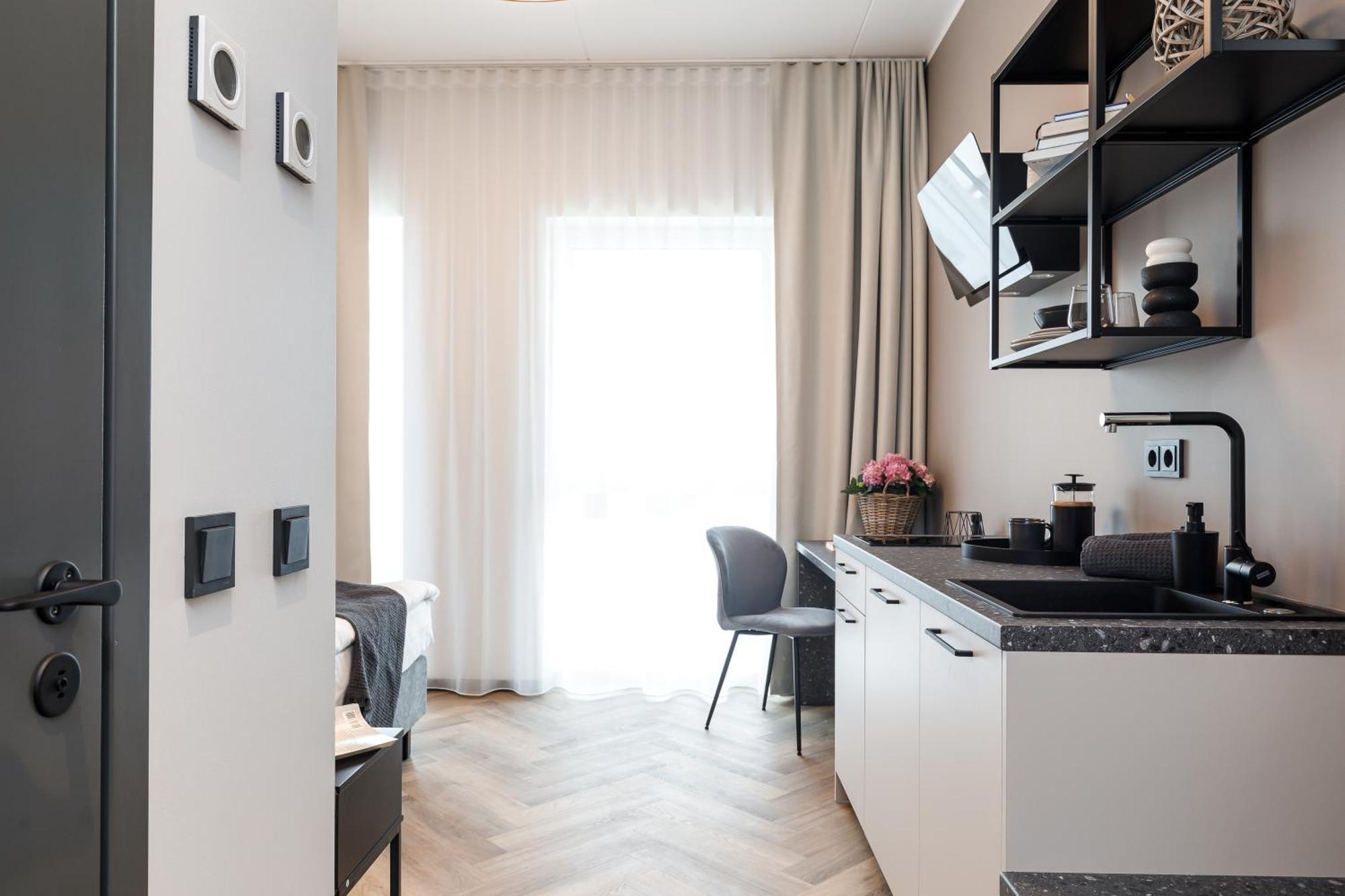 Rare Apartments - Self Check-In Miniapartments Tartu Buitenkant foto